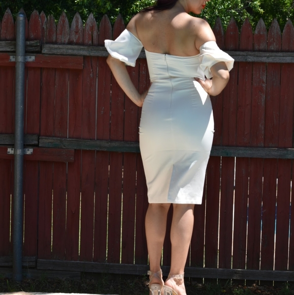 Dress - Picture 4 of 4